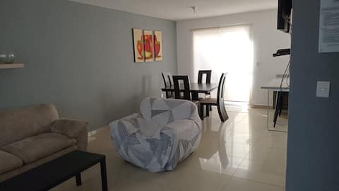 Top performing Airbnb: House in a condominium with a pool in San Pablo