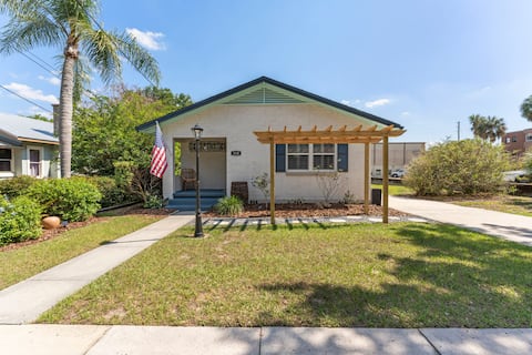 Top performing Airbnb: Downtown "The Brick Haven" w/garage Game Room! in Mount Dora