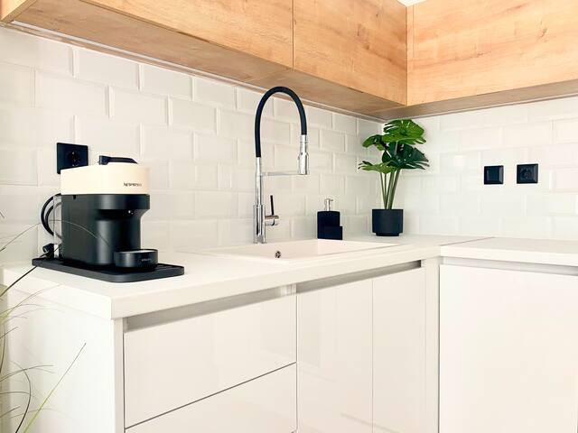 Eleven Elysium #URBN gallery image 4