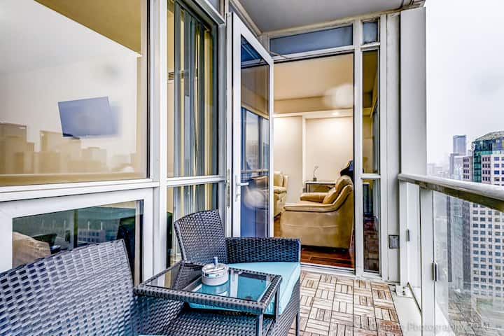 2 Br Style Condo With Free Parking & Cn Tower View - Toronto