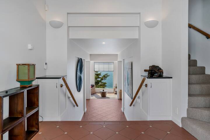 Hakari – water front & lightness gallery image 2