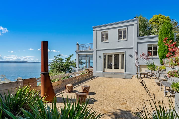 Hakari – water front & lightness