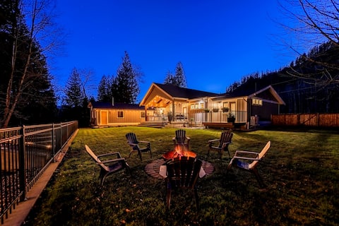 The Antler House - Rural Retreat