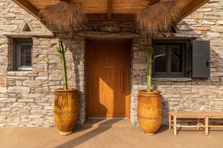 Villa Nāos gallery image 4