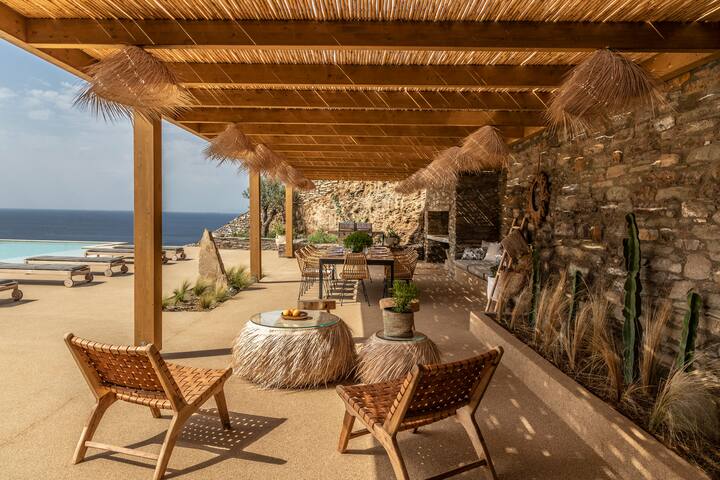 Villa Nāos gallery image 2