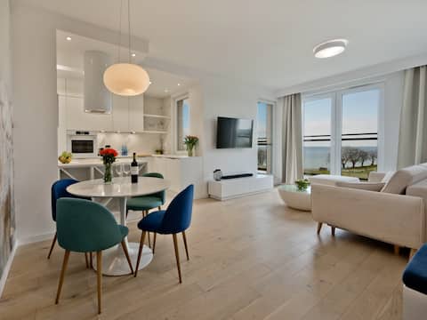 Popular Airbnb listing: BlueApartPL Spacious apartment above the cliff in Puck
