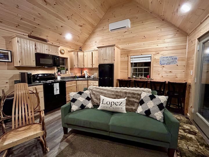 โซฟาพับลงเป็นเตียงเหมือนฟูกนอน 