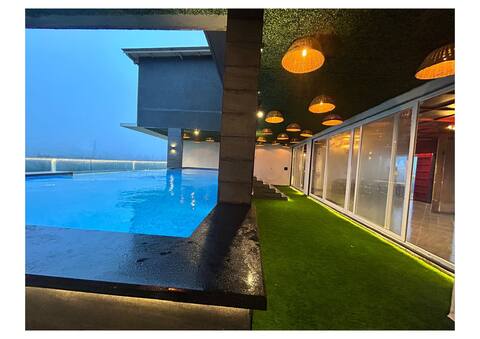 Redhomex El Santiago 5BHK