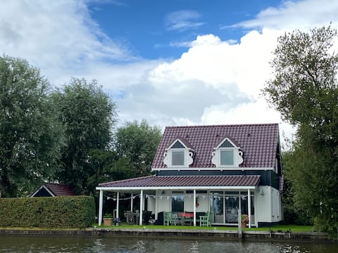 Most beautiful house on the water in Heeg, Friesland!