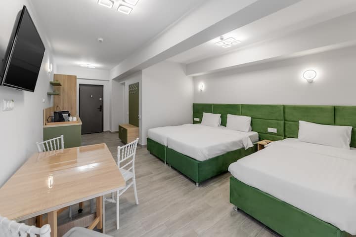Spacious Quadruple Apartment - Otopeni