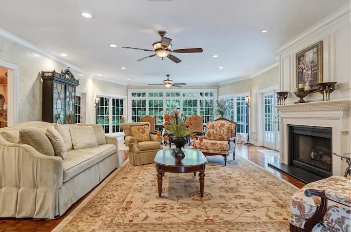 Luxury Private Tropical Florida Home With Pool - Lake Wales, FL