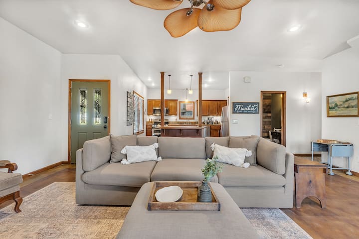 The Lodge In Fayetteville - Fayetteville, AR