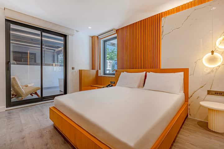 Dulcet Hotel - Jacuzzi suite room