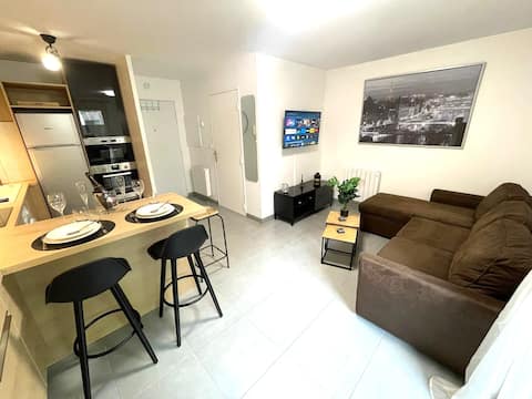 Top Airbnb: Great studio 5 minutes from Disneyland, free parking in Montévrain