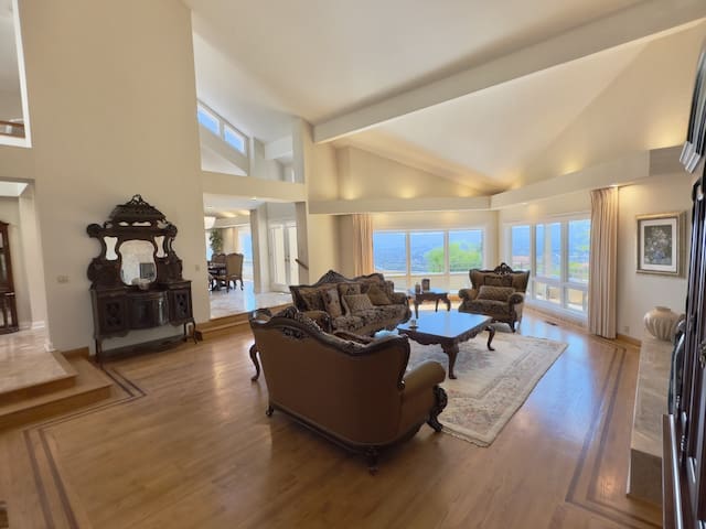 Grand View at Alum Rock gallery image 2