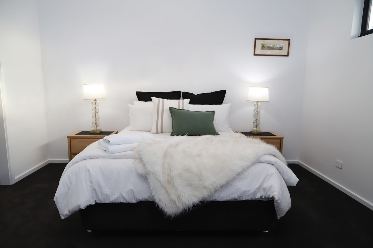 საძინებელი 4