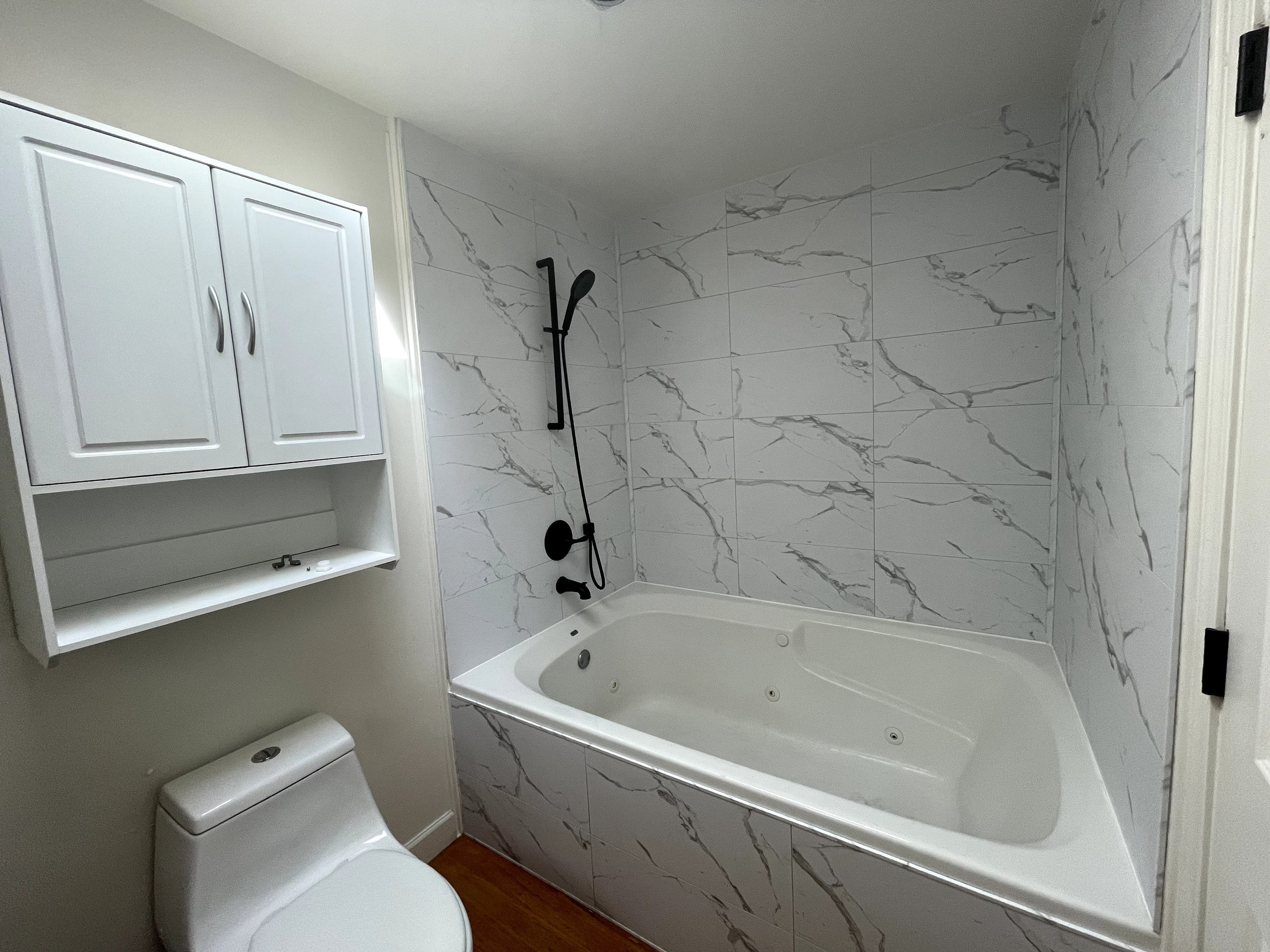 Spacious Property with Ocean View in San Francisco - Image 22