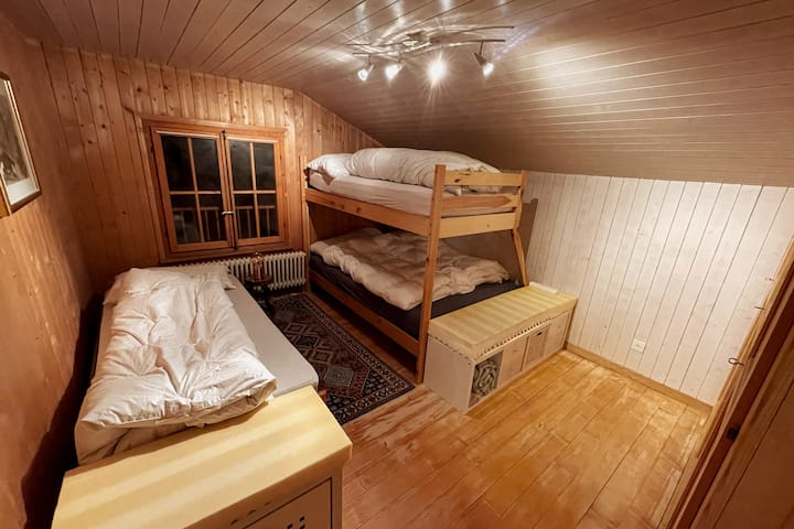 Bedroom 3, mass strike with a total of 4 sleeping options (2.00 x 1.40/2.00 x 1.00/2.00 x 1.00)