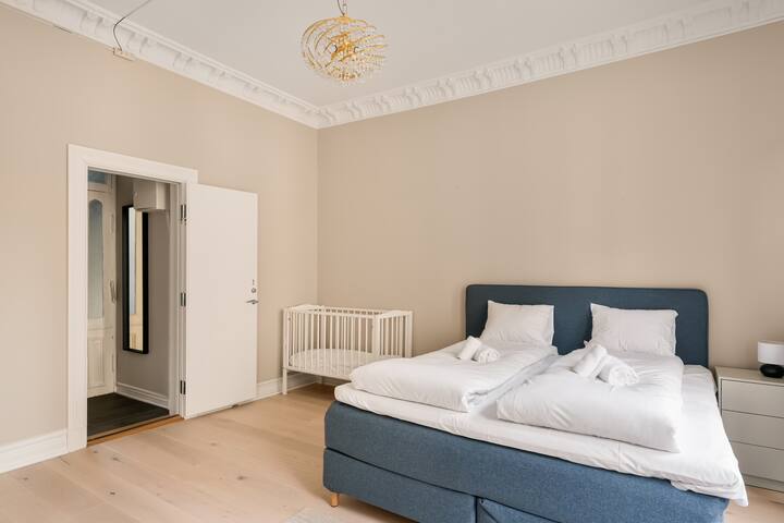 Easy check-in & Unbeatable location – New in 2024 gallery image 2