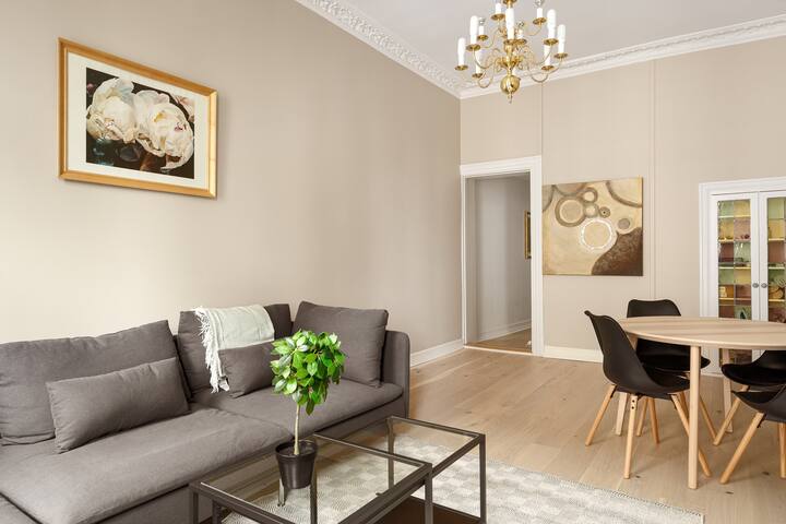 Easy check-in & Unbeatable location – New in 2024 gallery image 4