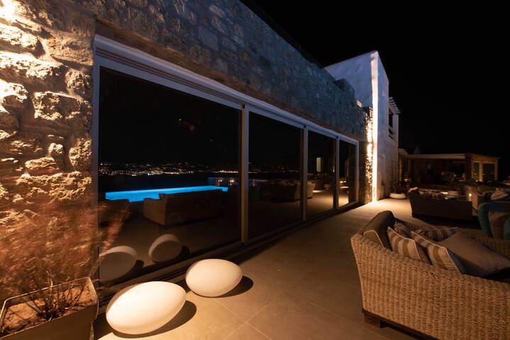 Home w/ Private Pool & Sea View gallery image 5