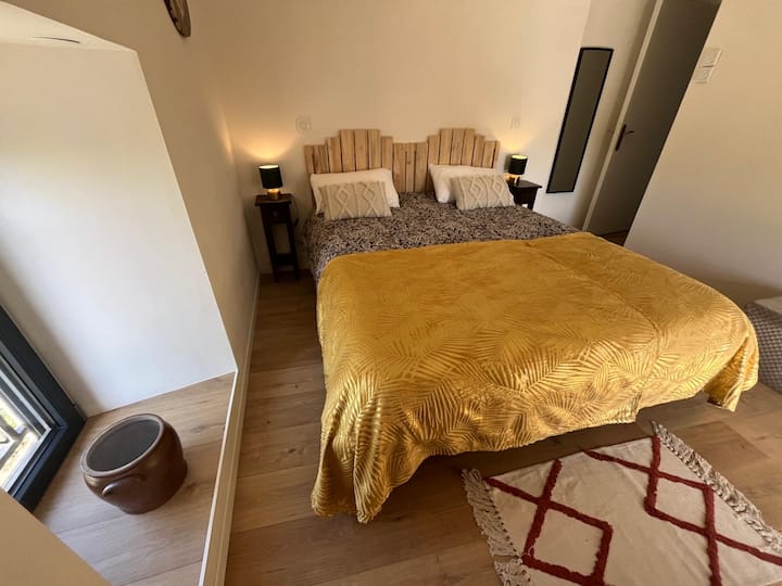 Dhoma e gjumit 2 "Le Garde Champêtre" krevat 160 cm Tempur One