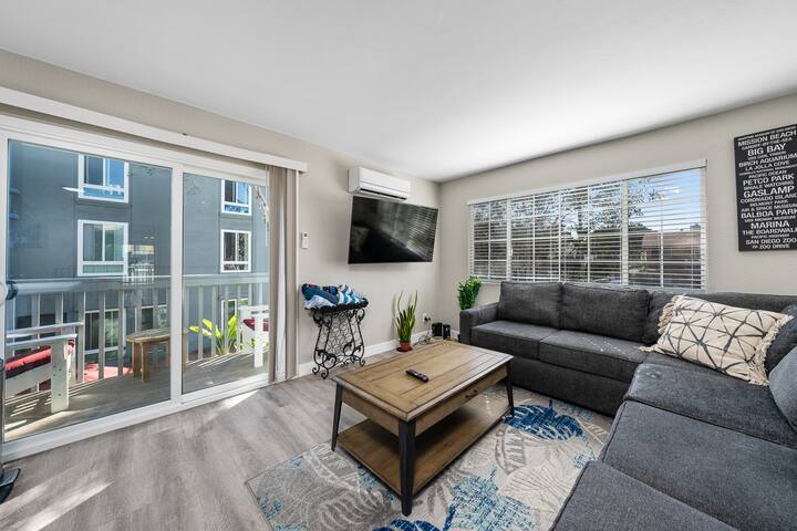 South Mission Beach Getaway! gallery image 2