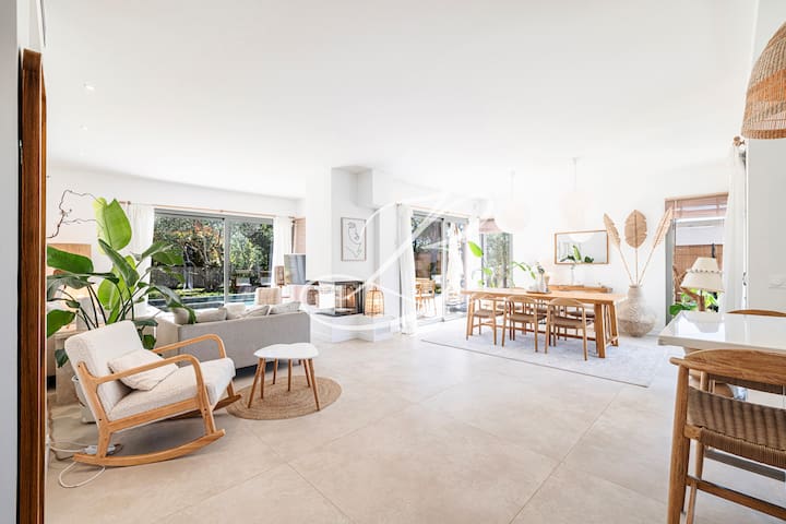 Agence Brougham Immobilier Cannes managed Airbnb listing 1