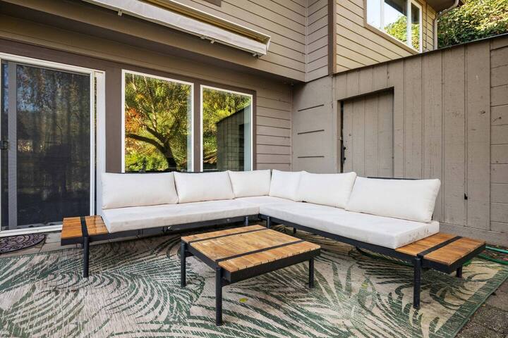 Fantastic Southeast Retreat, Pet Friendly gallery image 5