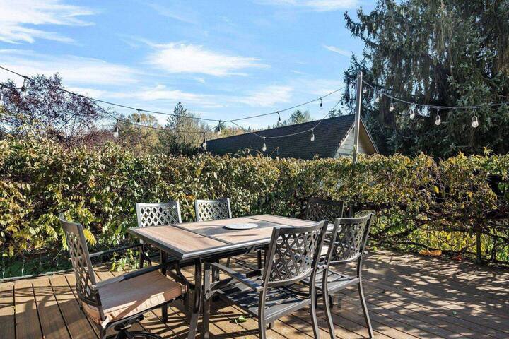 Fantastic Southeast Retreat, Pet Friendly gallery image 3