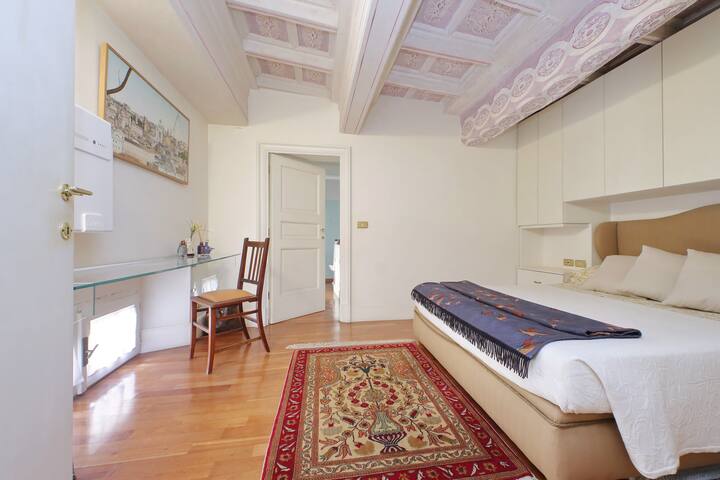 Luxury Apartment a Piazza Navona gallery image 3