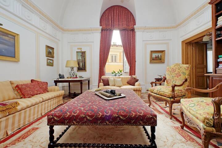 Luxury Apartment a Piazza Navona gallery image 2