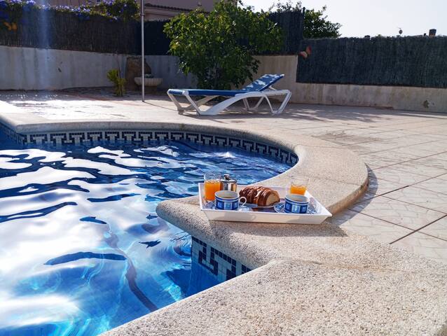 Villa familiale vue mer et piscine gallery image 4