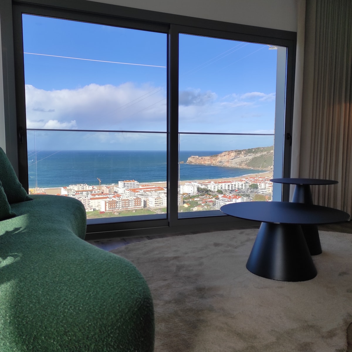 Anúncio popular: Afrodite Styling Penthouse em Nazaré