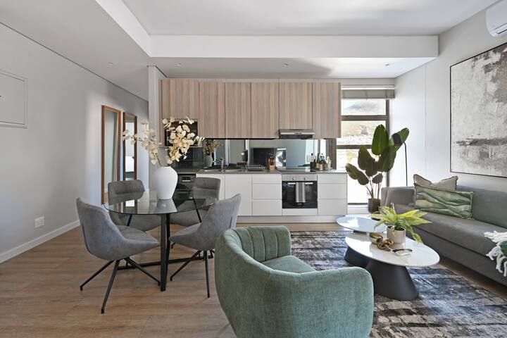 2-BR Gem with City & Table Mountain Views! gallery image 2