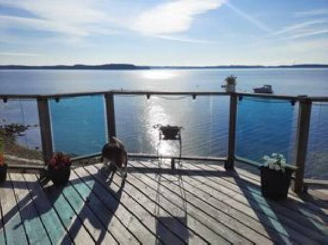 Waterfront Oasis in Grand Bay-Westfield!