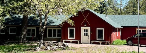 6 Bedroom Lodge on Teal lake