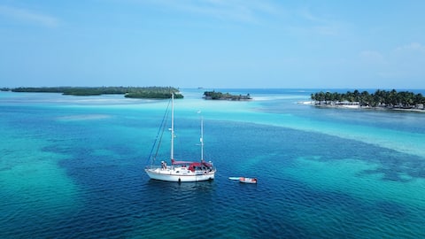 Exclusive sailboat for 2 people all inclusive