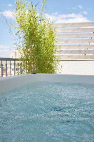 Acropolis View From Jacuzzi , Hot Tub, Penthouse46 gallery image 4