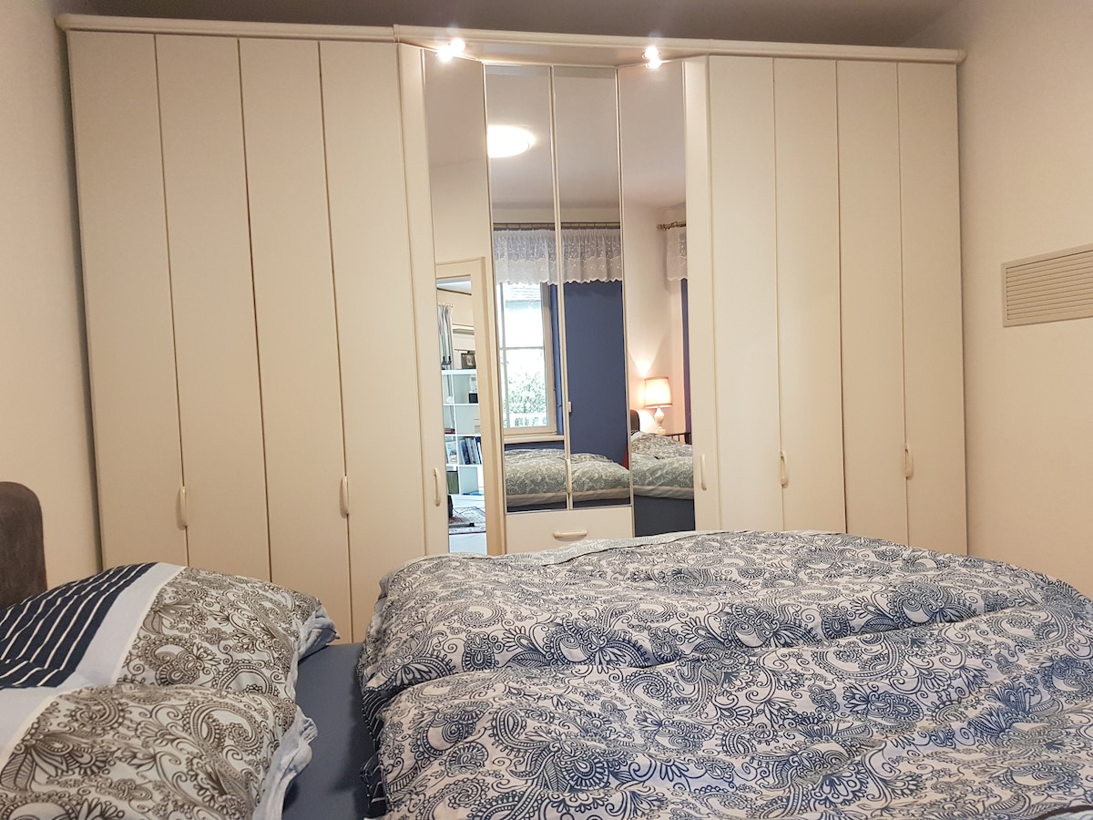 Dhomë gjumi për qëndrime të shkurtra ose të gjata