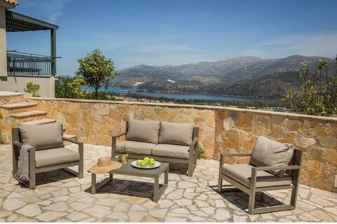 Peaceful house with great view