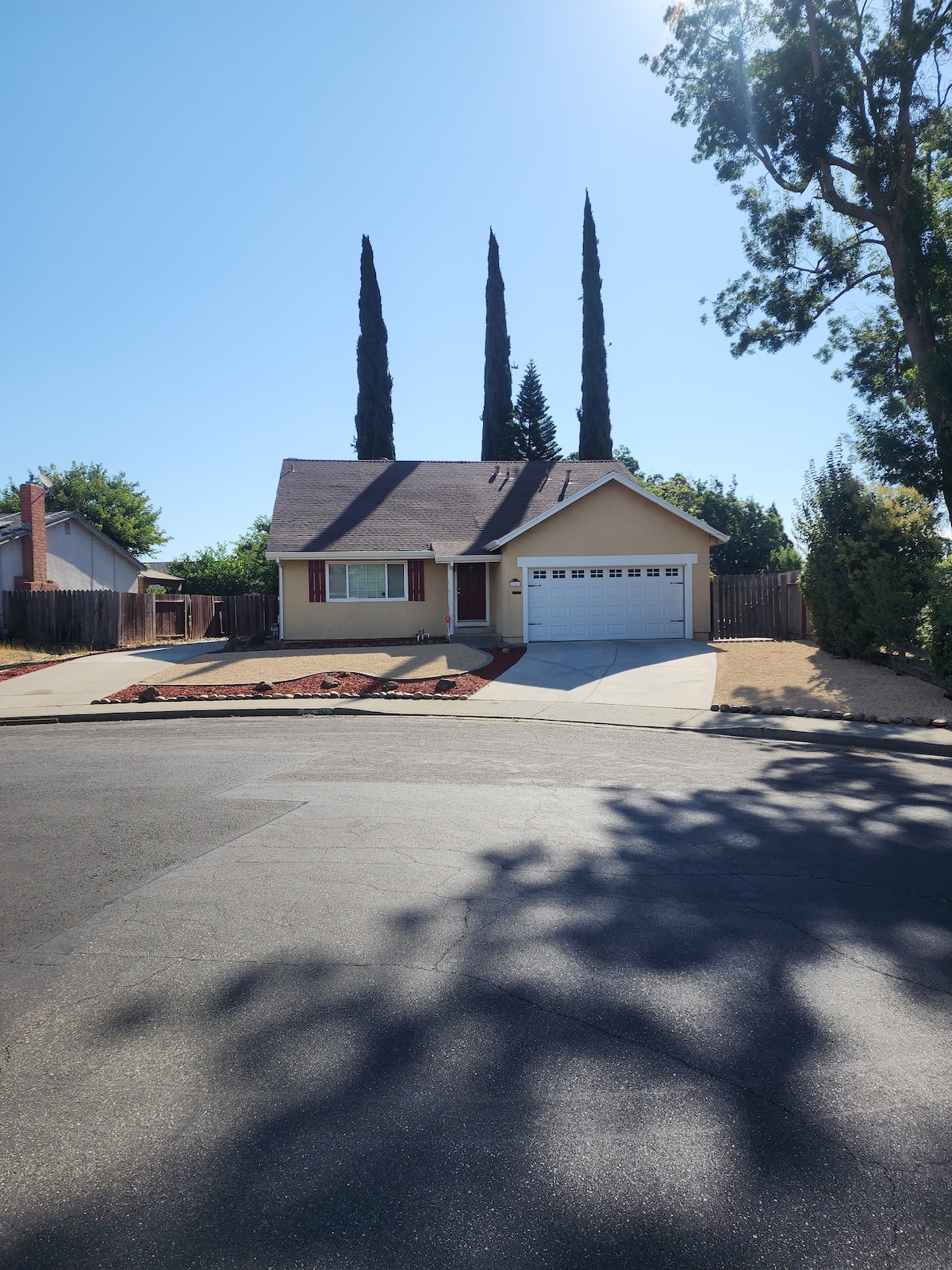 Estudio en la planta superior Casas en alquiler en Fairfield, California, Estados Unidos Airbnb