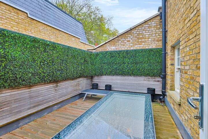 Luxe Mews Home w Cinema Room – South Kensington gallery image 5