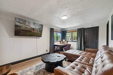 3BR/1BA w/Backyard & Firepit