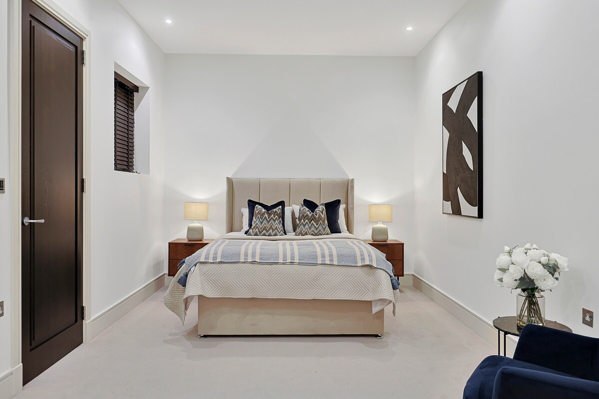 Mojawapo ya vyumba viwili vya kulala vilivyo na chumba cha kulala