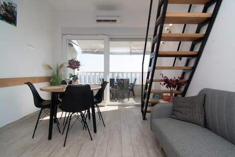 Successful Airbnb property: Apartments Bradarić-Brela in Općina Brela