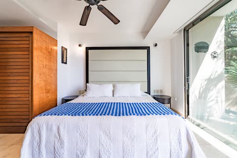 Oceanfront Cosmo Huatulco 3BR+Beach Access&Garden