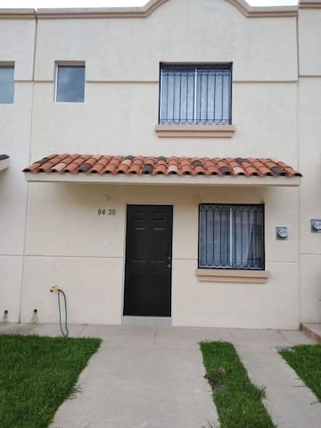 Entire home with 3 bedrooms in Guanajuato City - Casa económica y alberca en coto