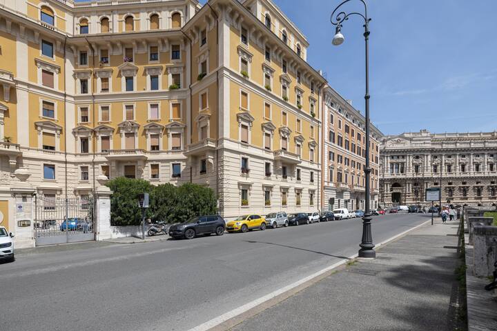 100 m. da San Pietro, grande+4letto+2bagni fino a9 gallery image 2