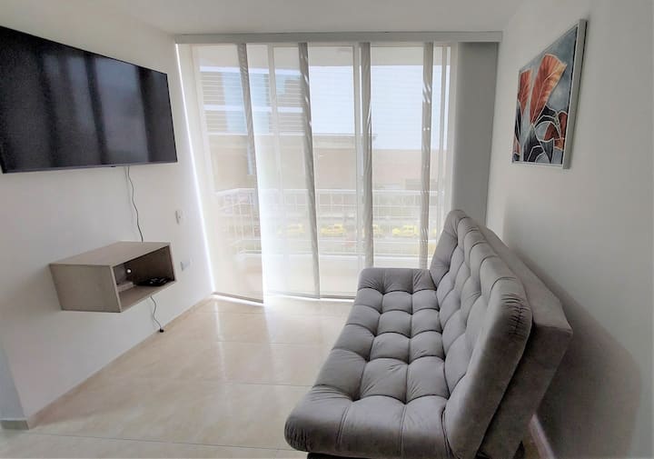Excellent Spot Next To Neomundo And Cc El Cacique - Bucaramanga